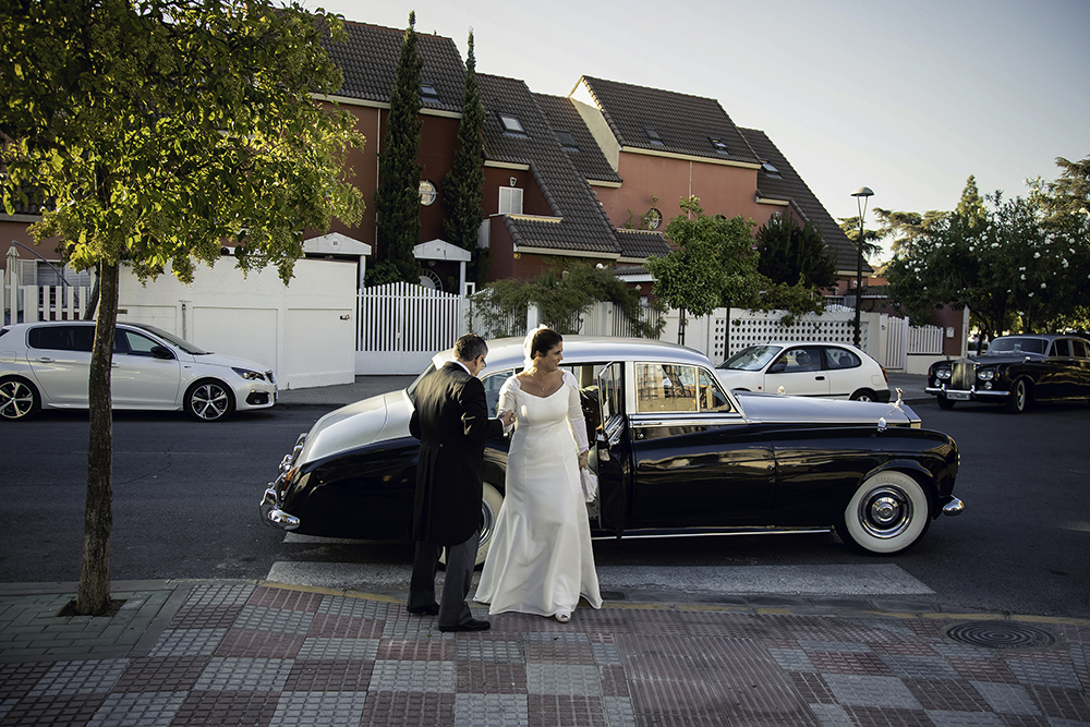 Novia llegando a a Iglesia
