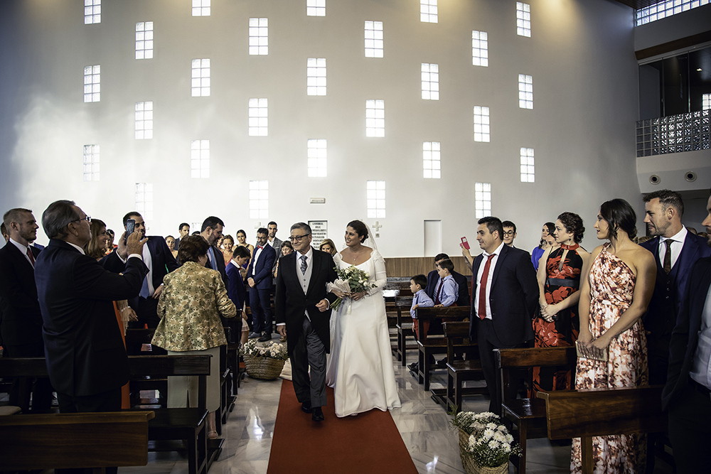 Novia llegando al altar